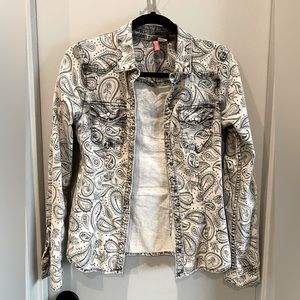 Cute paisley denim pearl snap!